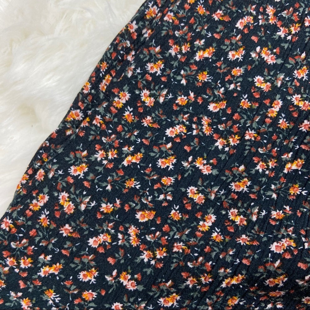American Eagle floral fall romper - Picture 7 of 8